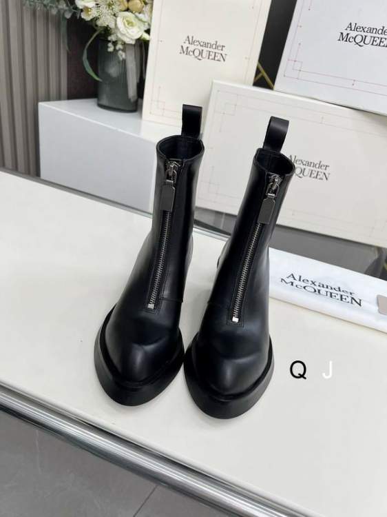 Picture of Alexander McQueen Shoes _SKUAlexanderMcqueensz35-40J1102296